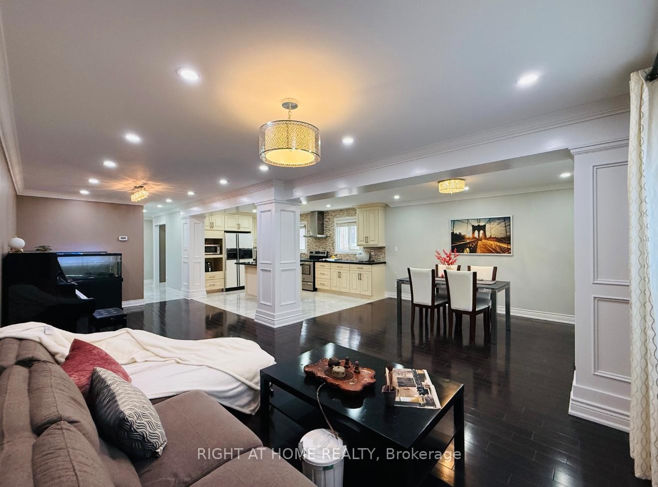 Photo 12 of 96 Irenemount Crescent, Markham, Middlefield — HOMEH