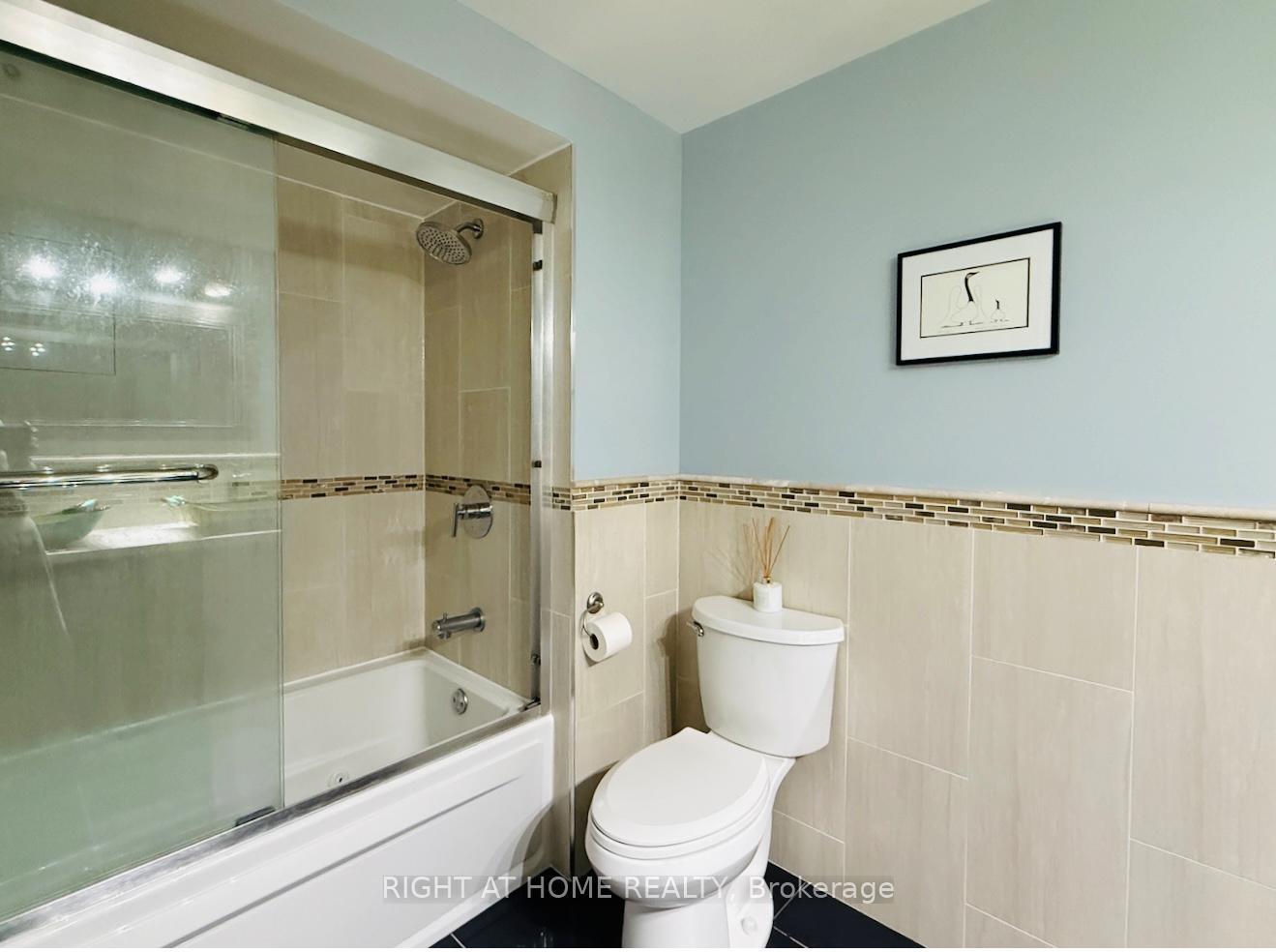Photo 19 of 96 Irenemount Crescent, Markham, Middlefield — HOMEH