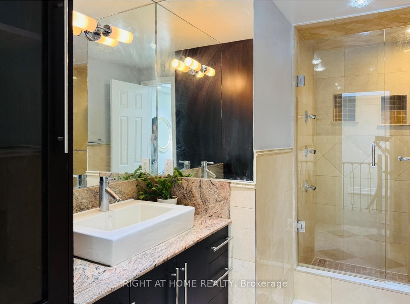 Photo 22 of 96 Irenemount Crescent, Markham, Middlefield — HOMEH