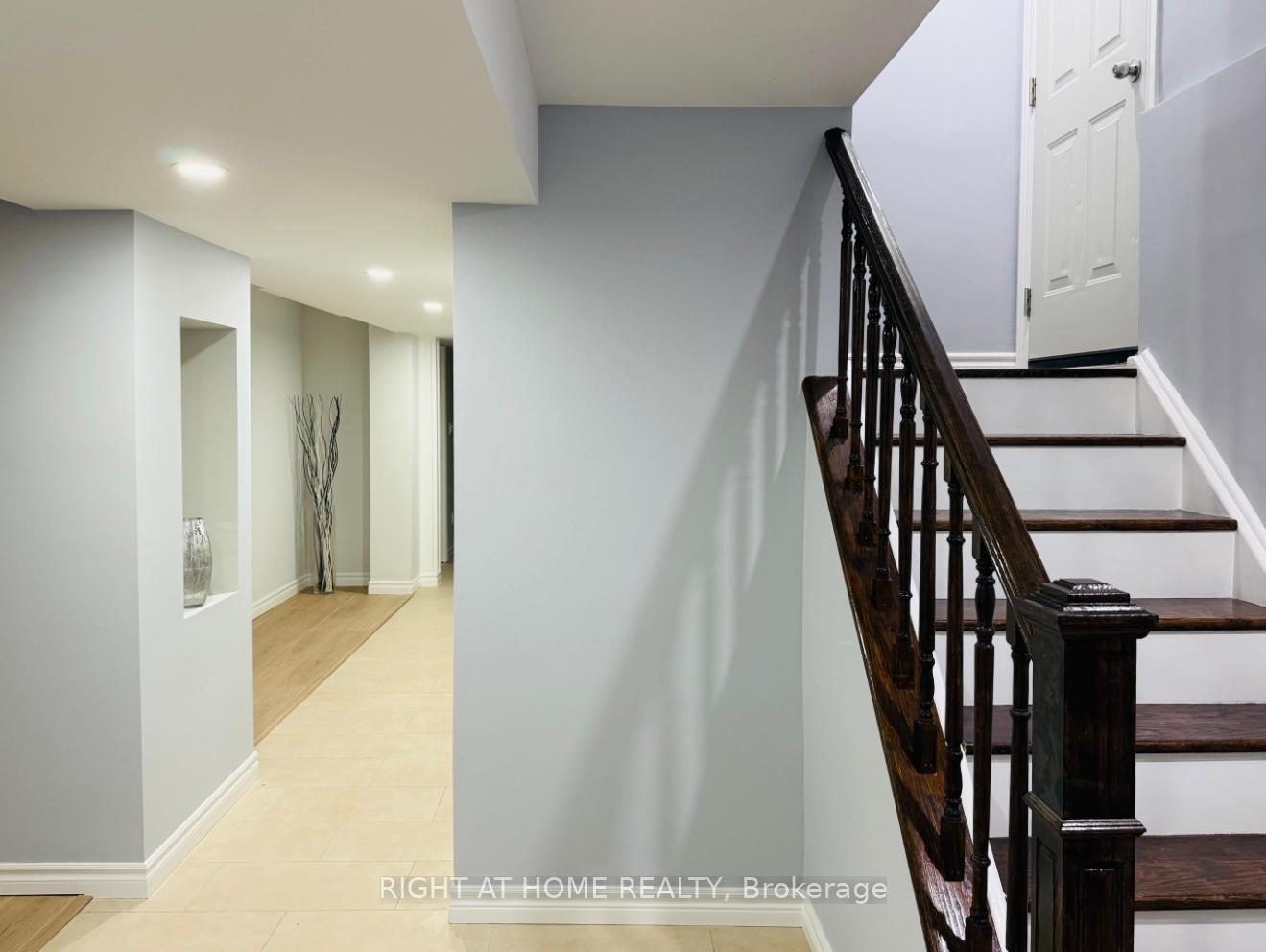 Photo 25 of 96 Irenemount Crescent, Markham, Middlefield — HOMEH