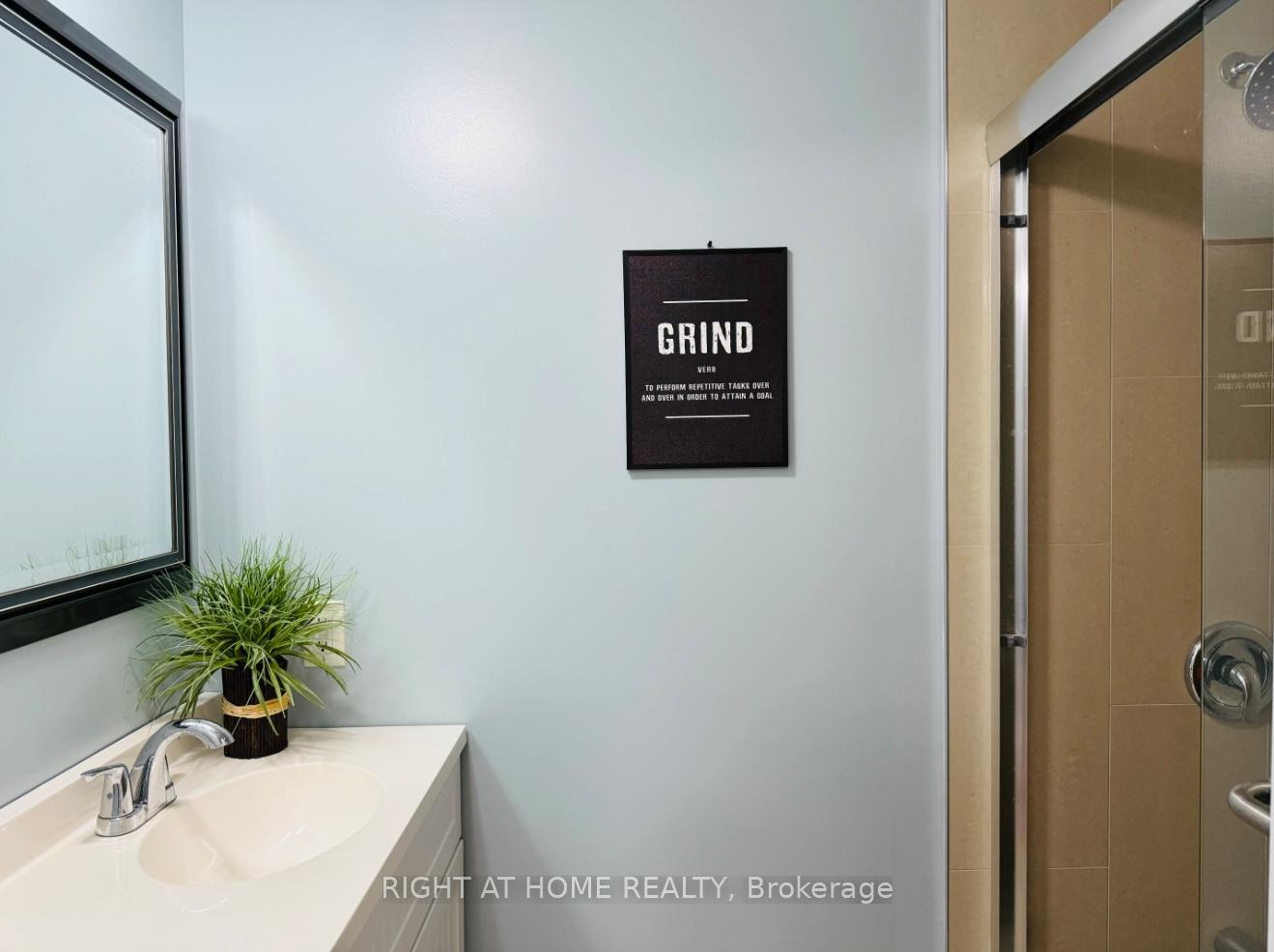 Photo 29 of 96 Irenemount Crescent, Markham, Middlefield — HOMEH