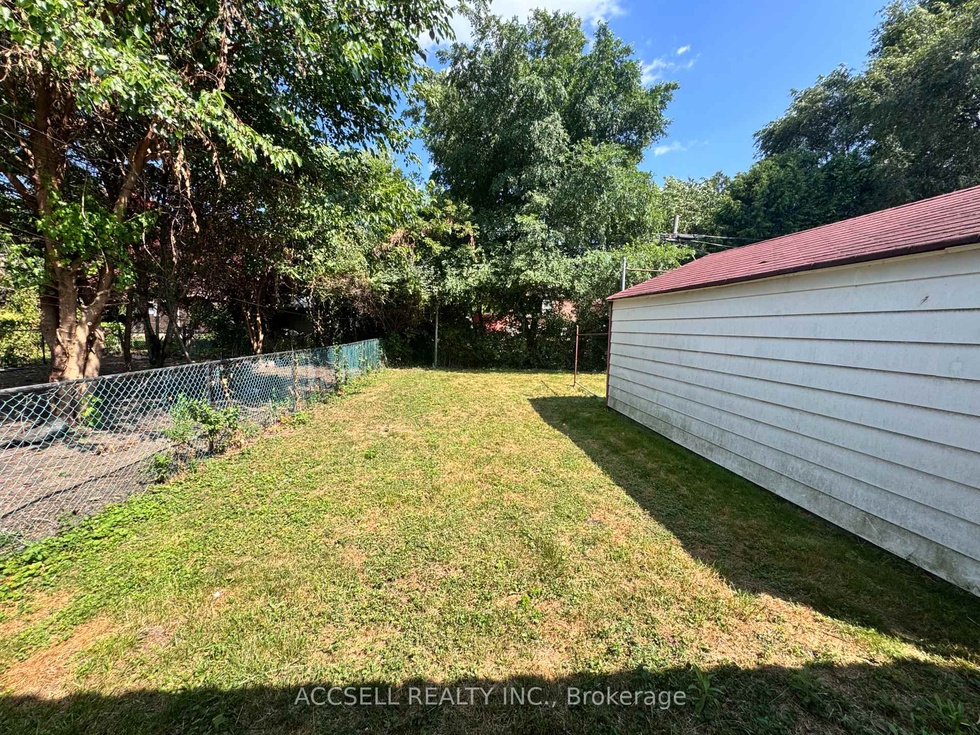 Photo 4 of 493 Dawes Road, Toronto, O'Connor-Parkview — HOMEH