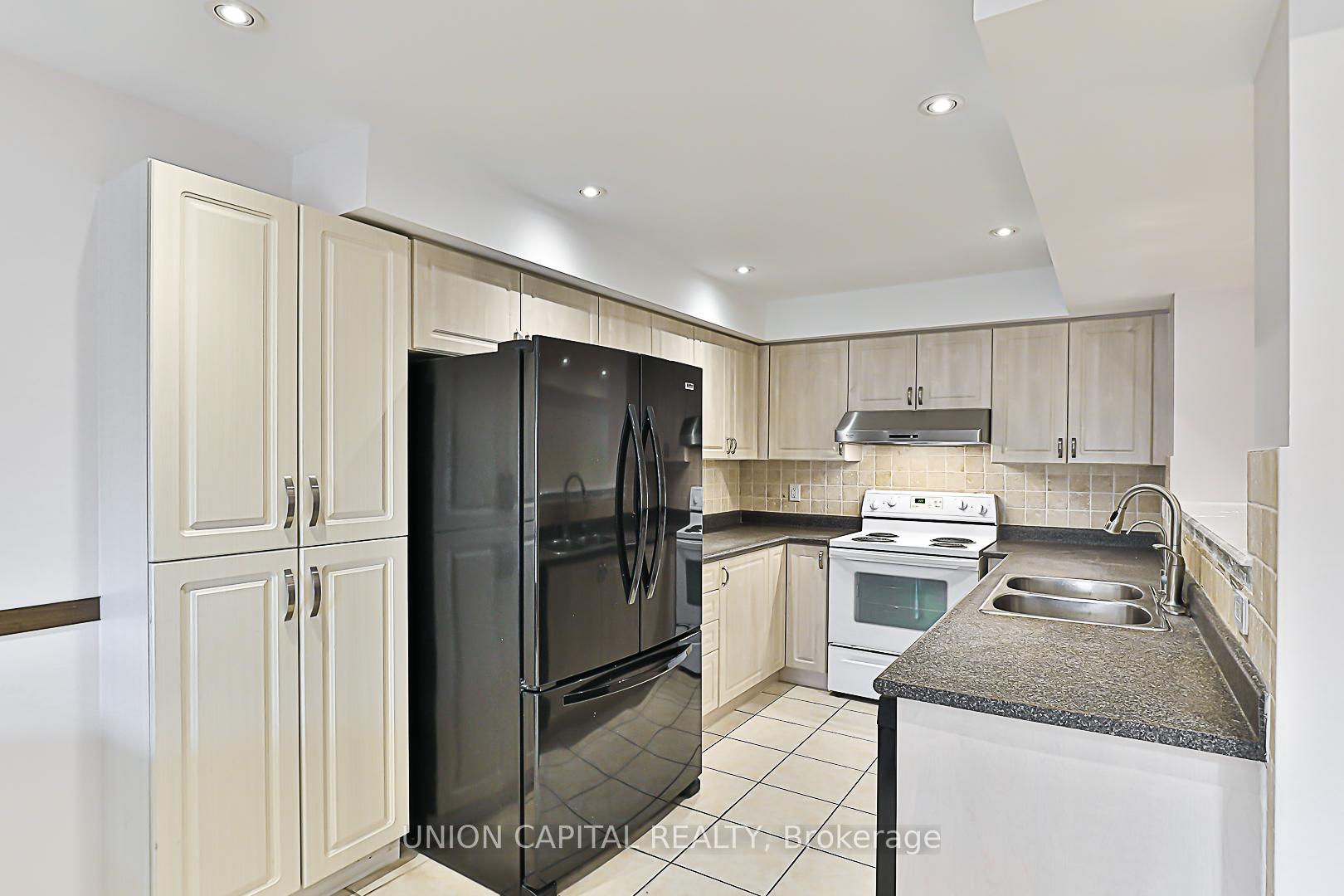 Photo 10 of 533 Bur Oak Avenue, Markham, Berczy — HOMEH