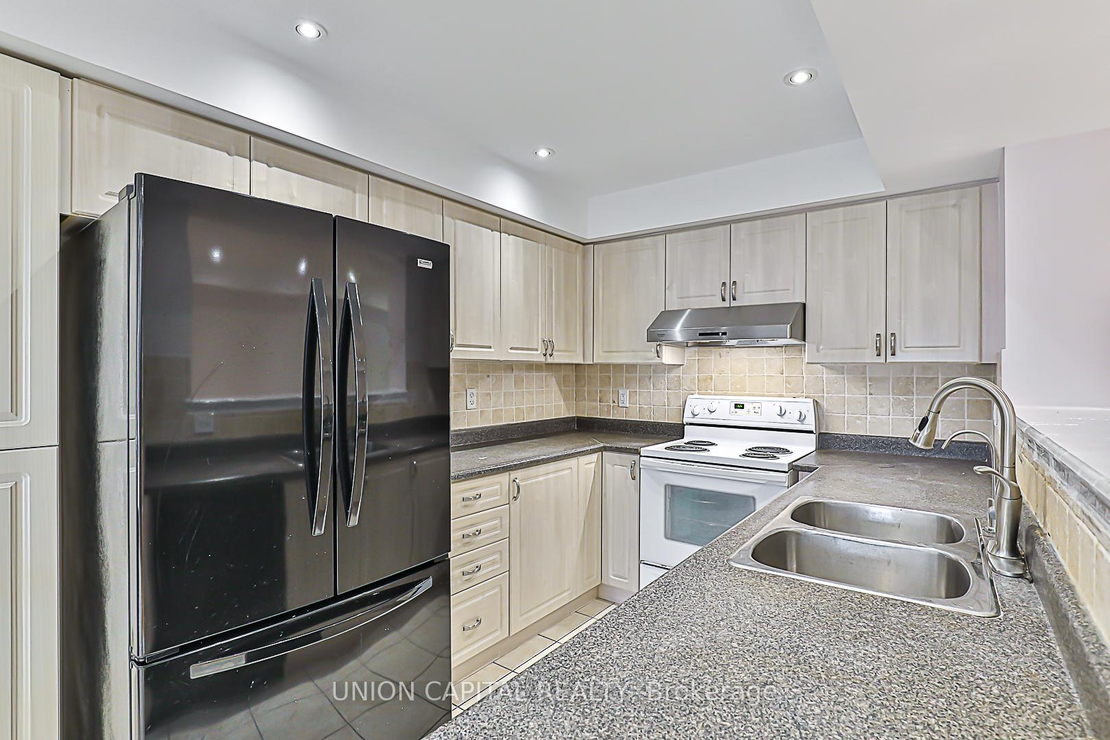 Photo 16 of 533 Bur Oak Avenue, Markham, Berczy — HOMEH