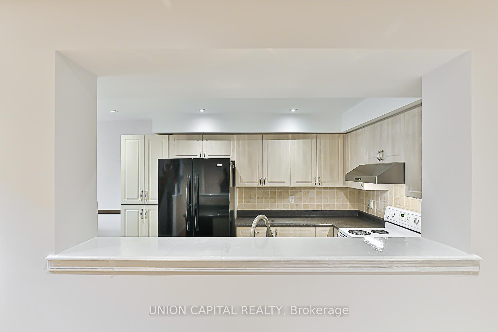 Photo 6 of 533 Bur Oak Avenue, Markham, Berczy — HOMEH