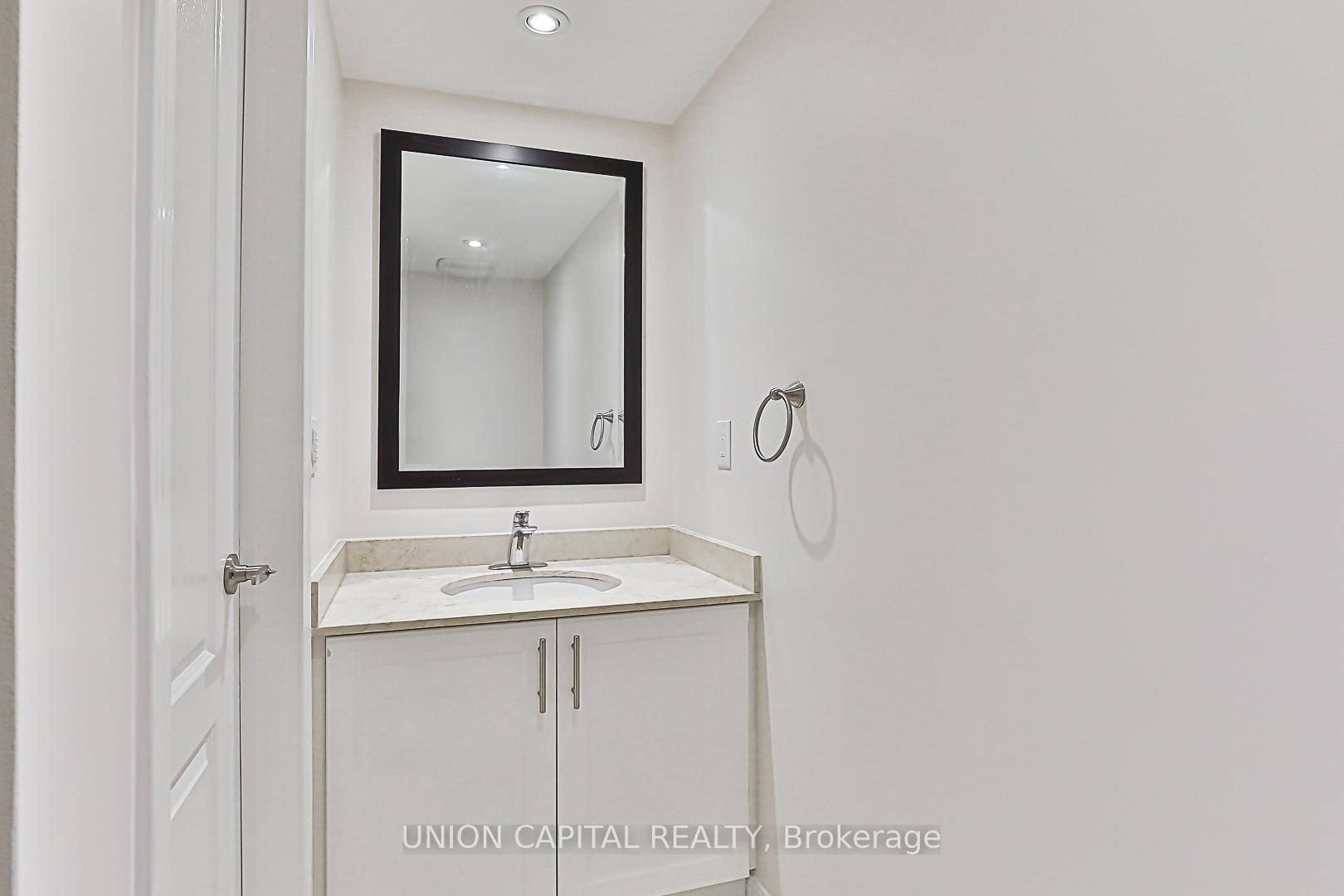 Photo 5 of 533 Bur Oak Avenue, Markham, Berczy — HOMEH