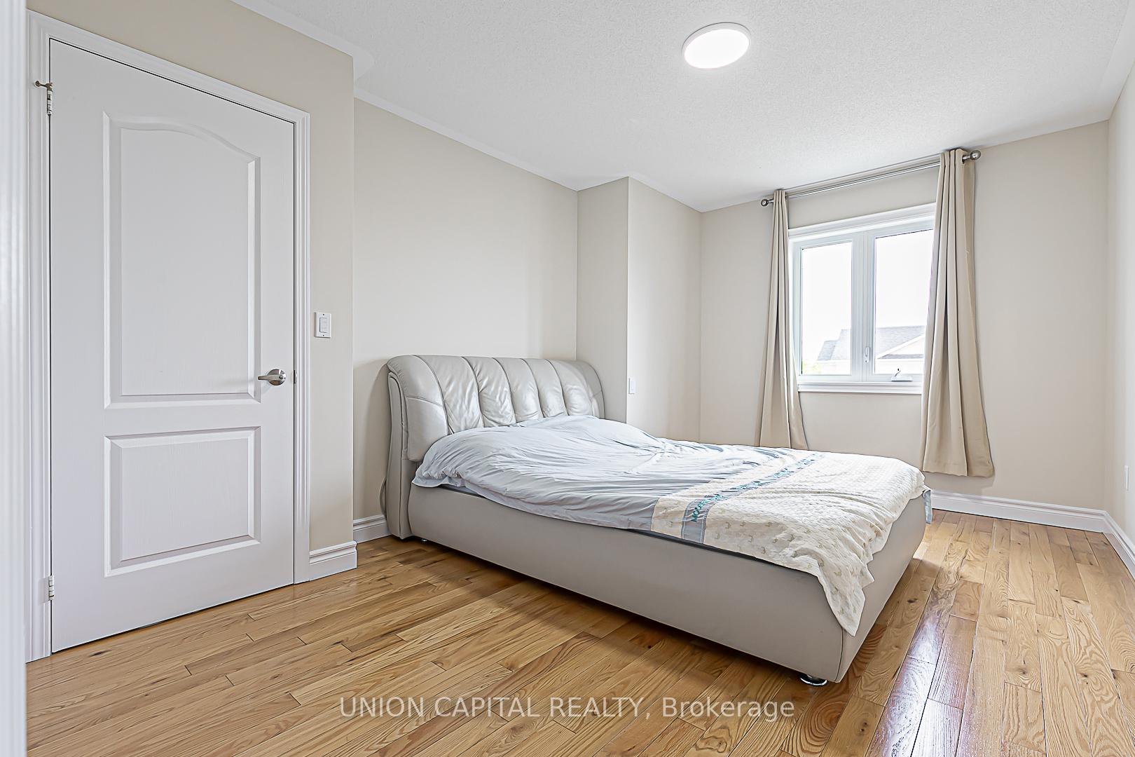 Photo 24 of 533 Bur Oak Avenue, Markham, Berczy — HOMEH