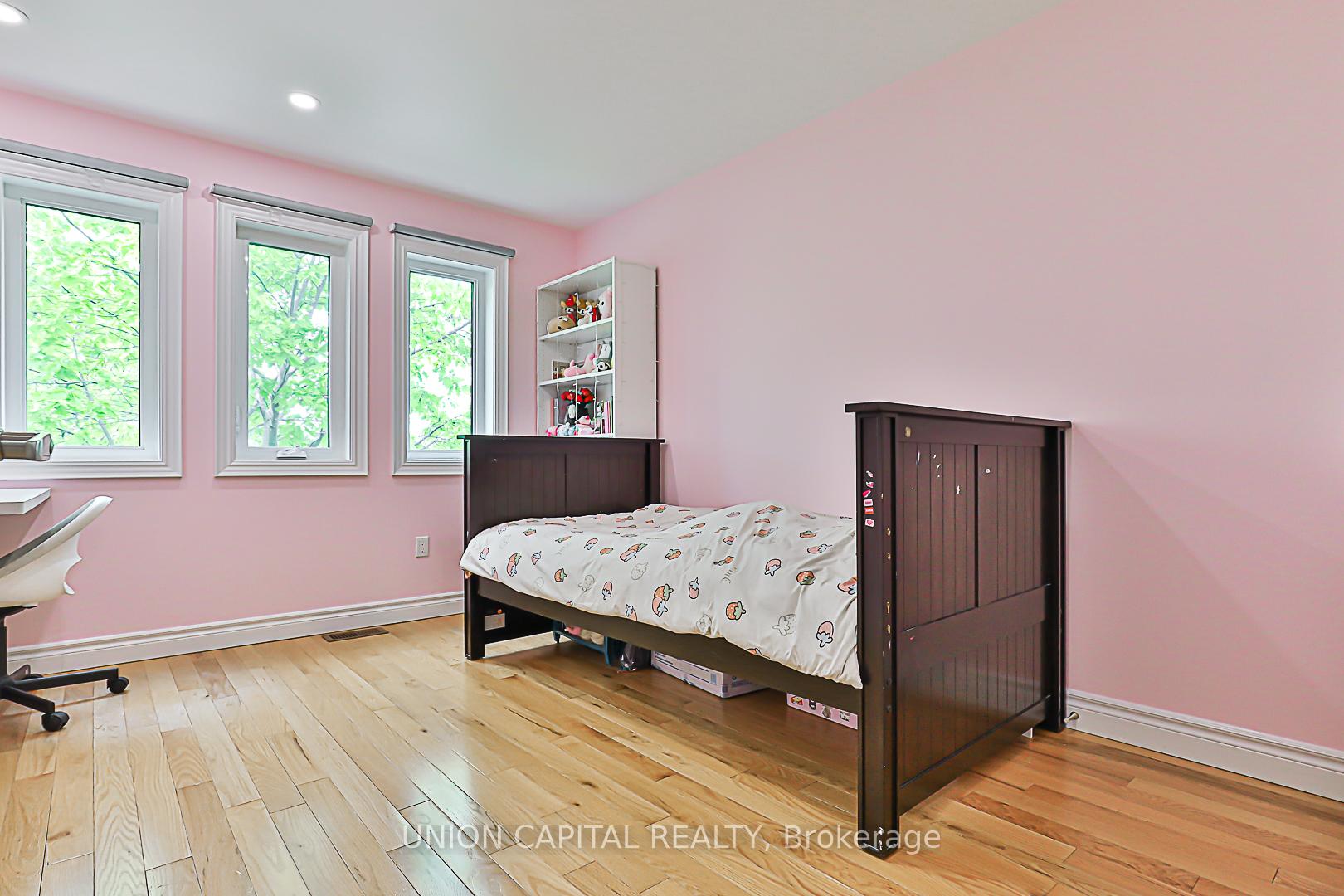 Photo 9 of 533 Bur Oak Avenue, Markham, Berczy — HOMEH
