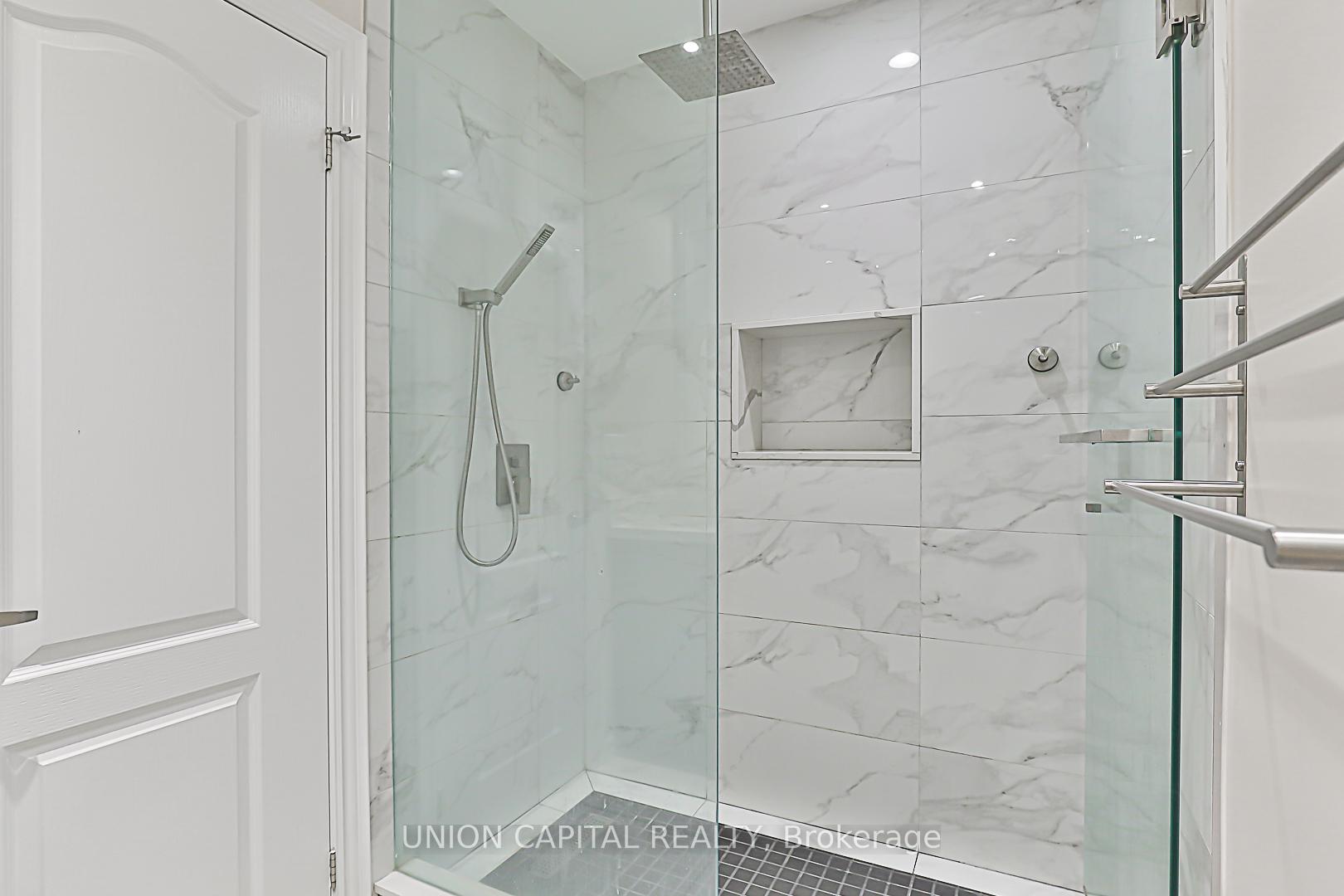 Photo 20 of 533 Bur Oak Avenue, Markham, Berczy — HOMEH