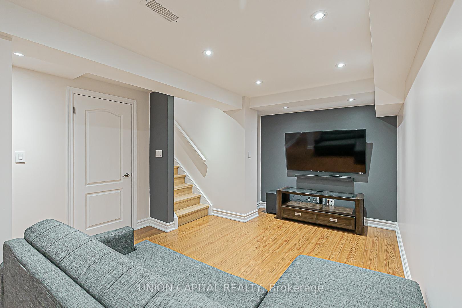 Photo 22 of 533 Bur Oak Avenue, Markham, Berczy — HOMEH