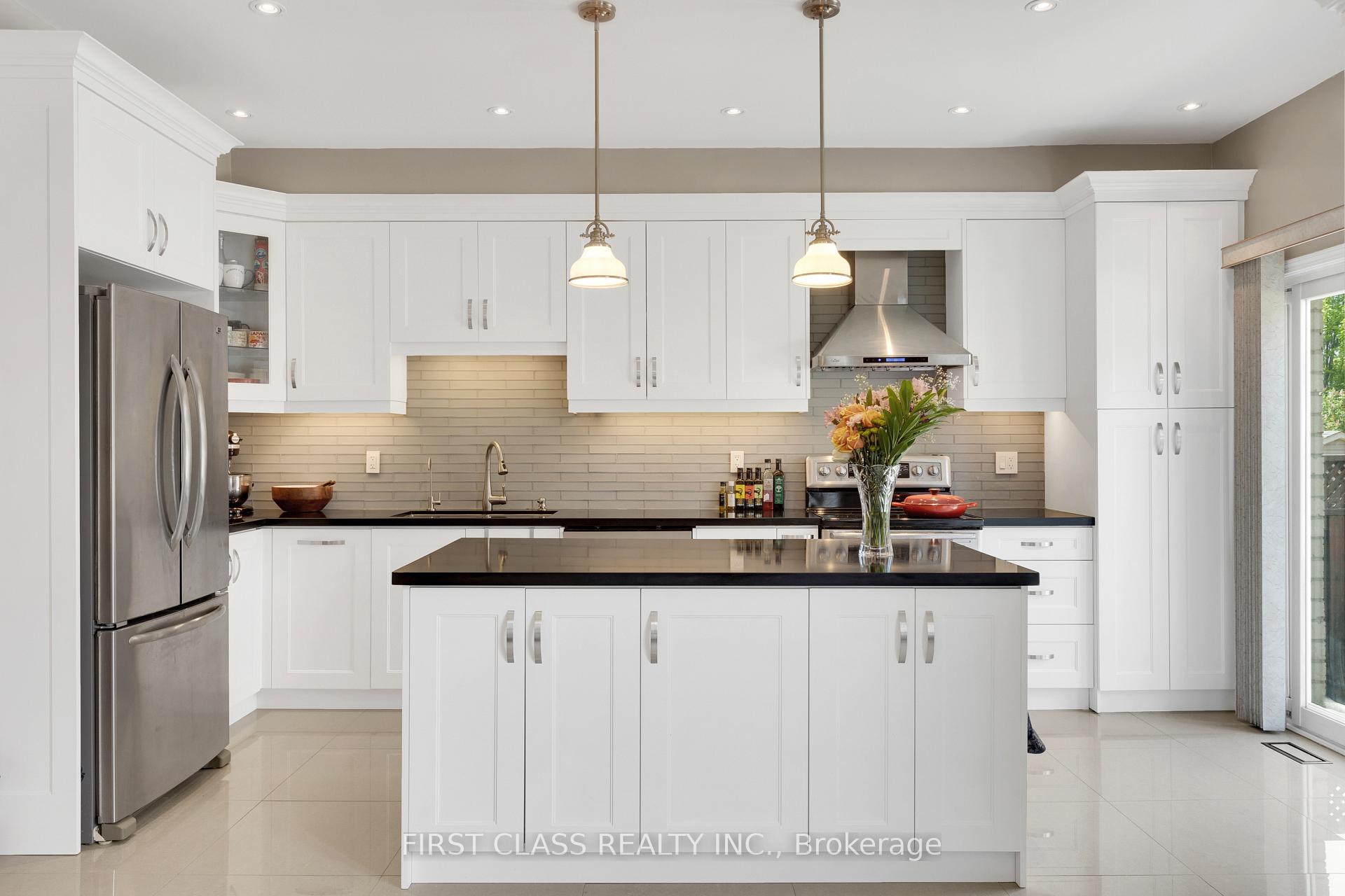 Photo 15 of 12 Charles Sturdy Road, Markham, Berczy — HOMEH