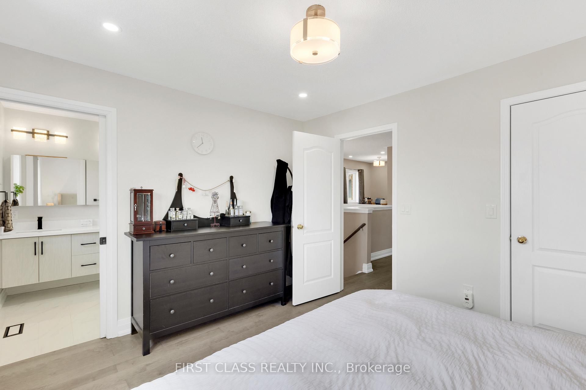 Photo 12 of 12 Charles Sturdy Road, Markham, Berczy — HOMEH