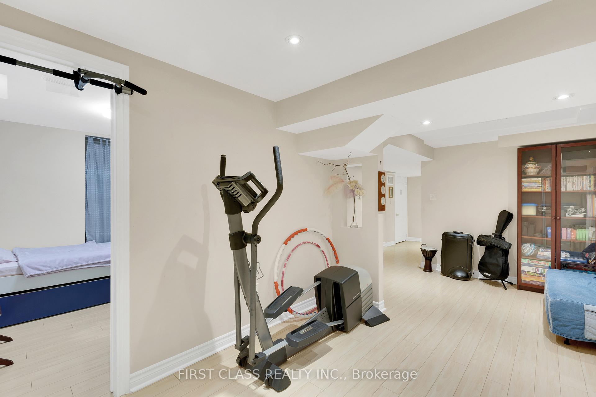 Photo 16 of 12 Charles Sturdy Road, Markham, Berczy — HOMEH