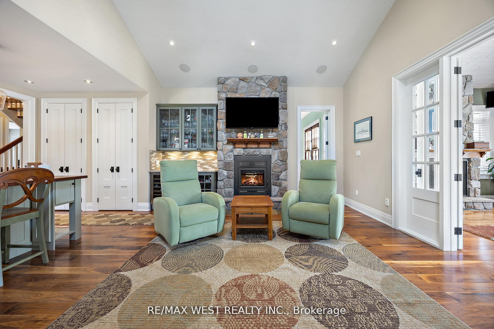 Photo 9 of 3967 Guest Road, Innisfil, Rural Innisfil — HOMEH