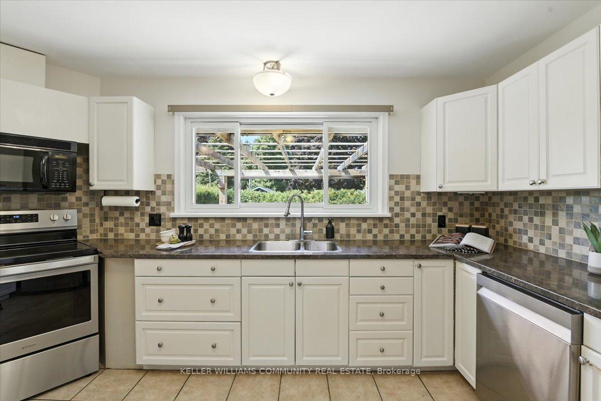 Photo 10 of 110 Scugog Street, Clarington, Bowmanville — HOMEH