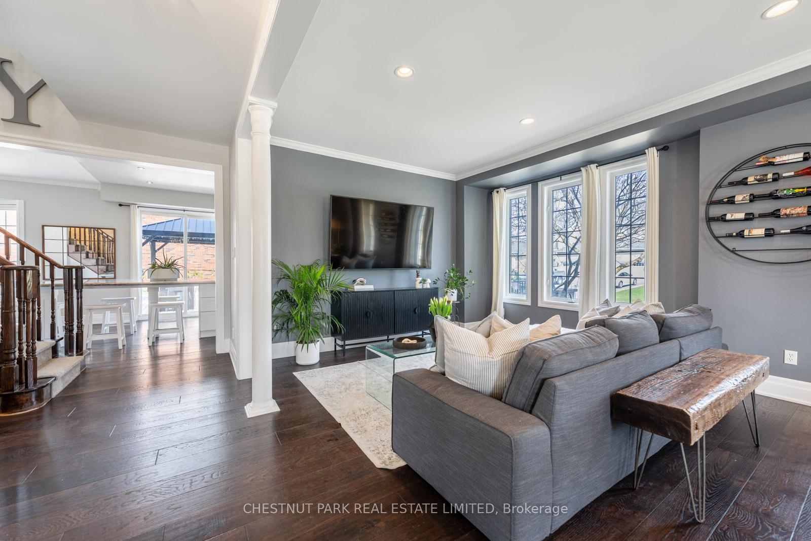 Photo 7 of 122 Herrema Boulevard, Uxbridge — HOMEH