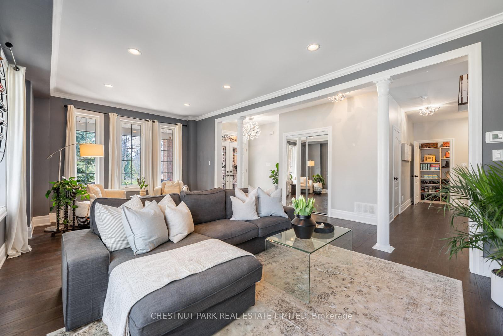 Photo 5 of 122 Herrema Boulevard, Uxbridge — HOMEH