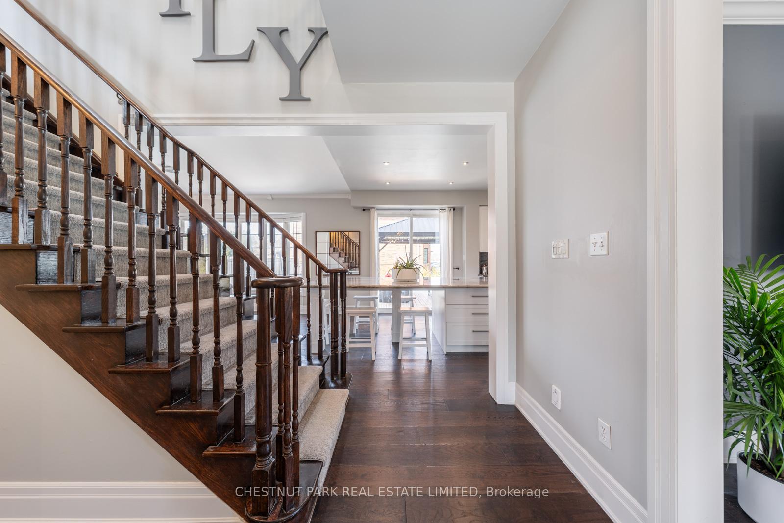 Photo 12 of 122 Herrema Boulevard, Uxbridge — HOMEH