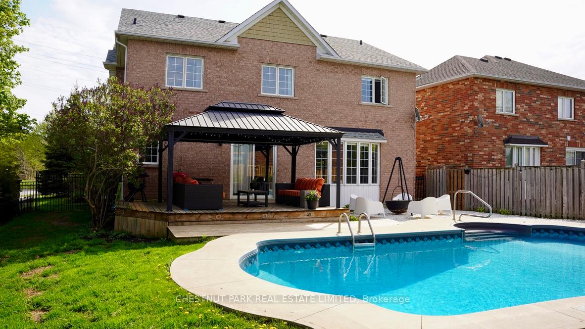 Photo 37 of 122 Herrema Boulevard, Uxbridge — HOMEH
