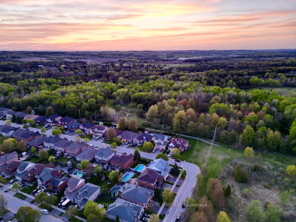 Photo 45 of 122 Herrema Boulevard, Uxbridge — HOMEH