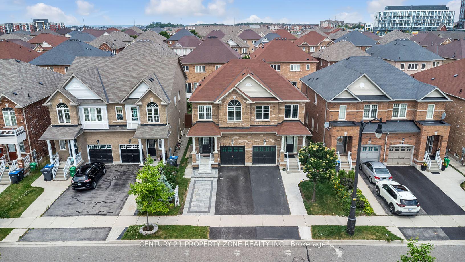 Photo 1 of 17 Crumlin Crescent, Brampton, Credit Valley — HOMEH