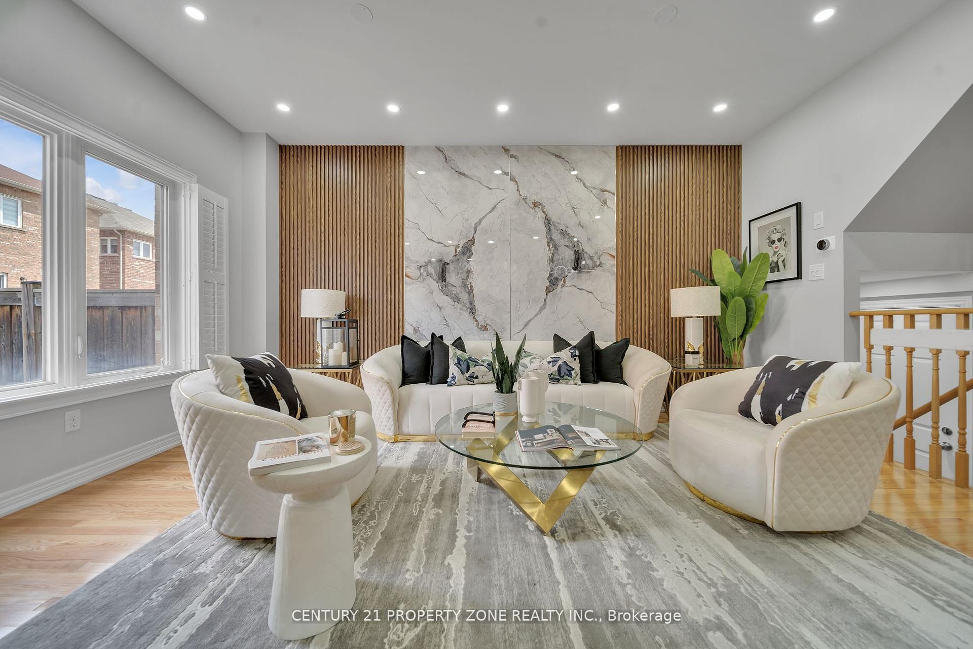 Photo 5 of 17 Crumlin Crescent, Brampton, Credit Valley — HOMEH