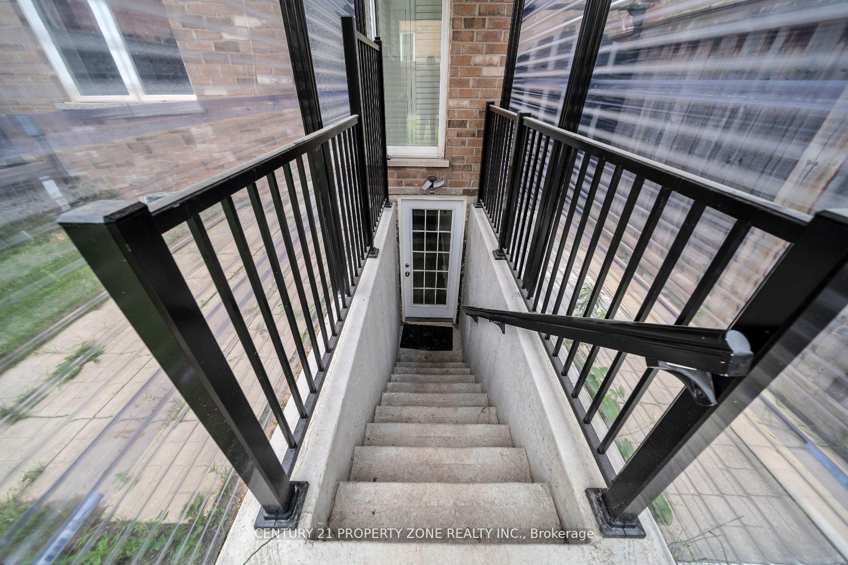 Photo 27 of 17 Crumlin Crescent, Brampton, Credit Valley — HOMEH