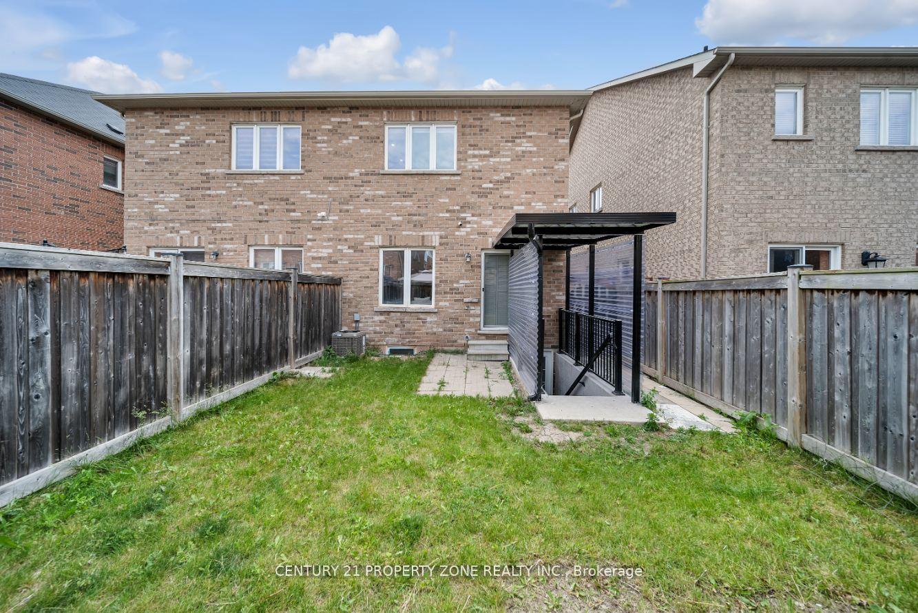 Photo 26 of 17 Crumlin Crescent, Brampton, Credit Valley — HOMEH