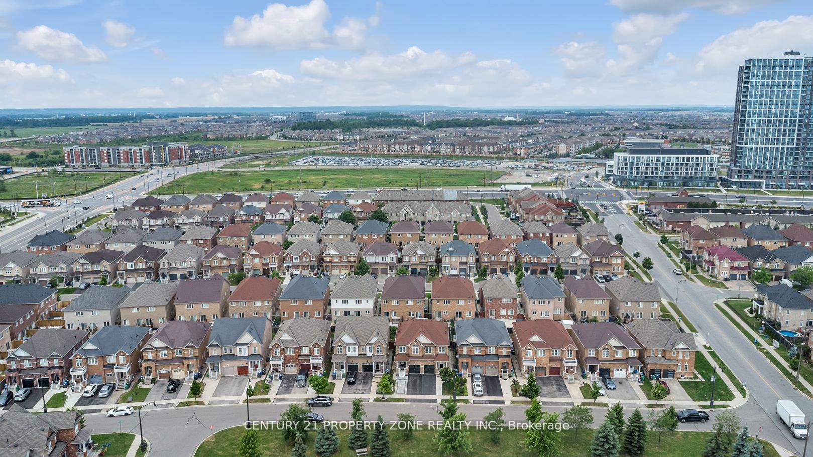 Photo 32 of 17 Crumlin Crescent, Brampton, Credit Valley — HOMEH