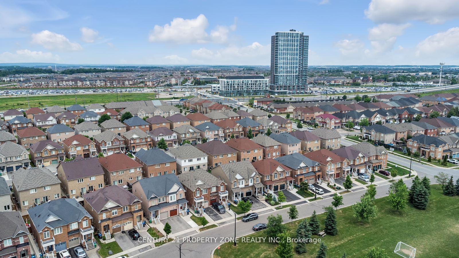 Photo 33 of 17 Crumlin Crescent, Brampton, Credit Valley — HOMEH