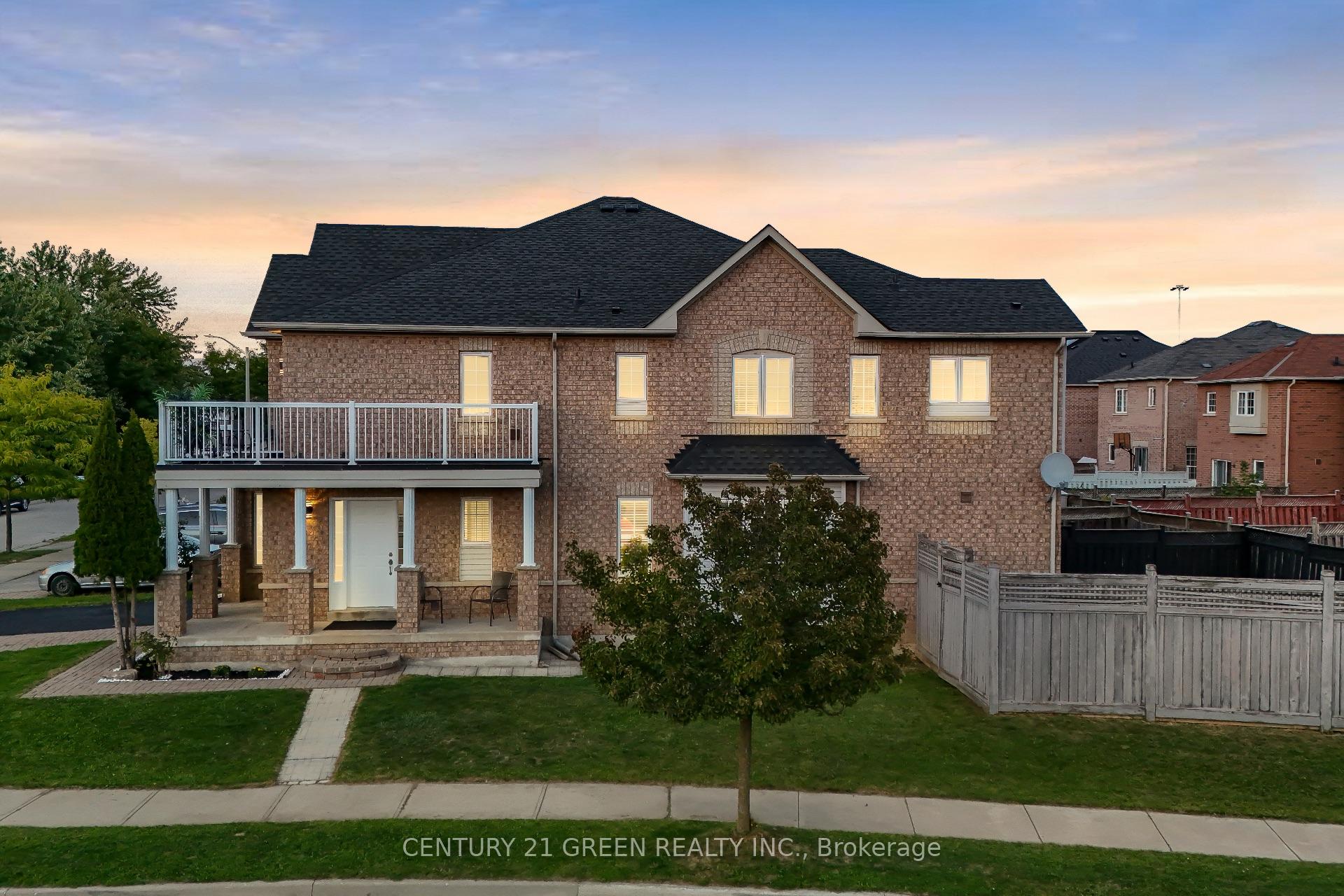 Photo 2 of 35 Samantha Crescent, Brampton, Sandringham-Wellington — HOMEH
