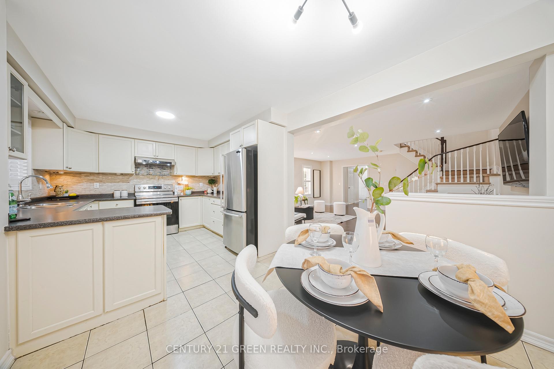Photo 29 of 35 Samantha Crescent, Brampton, Sandringham-Wellington — HOMEH
