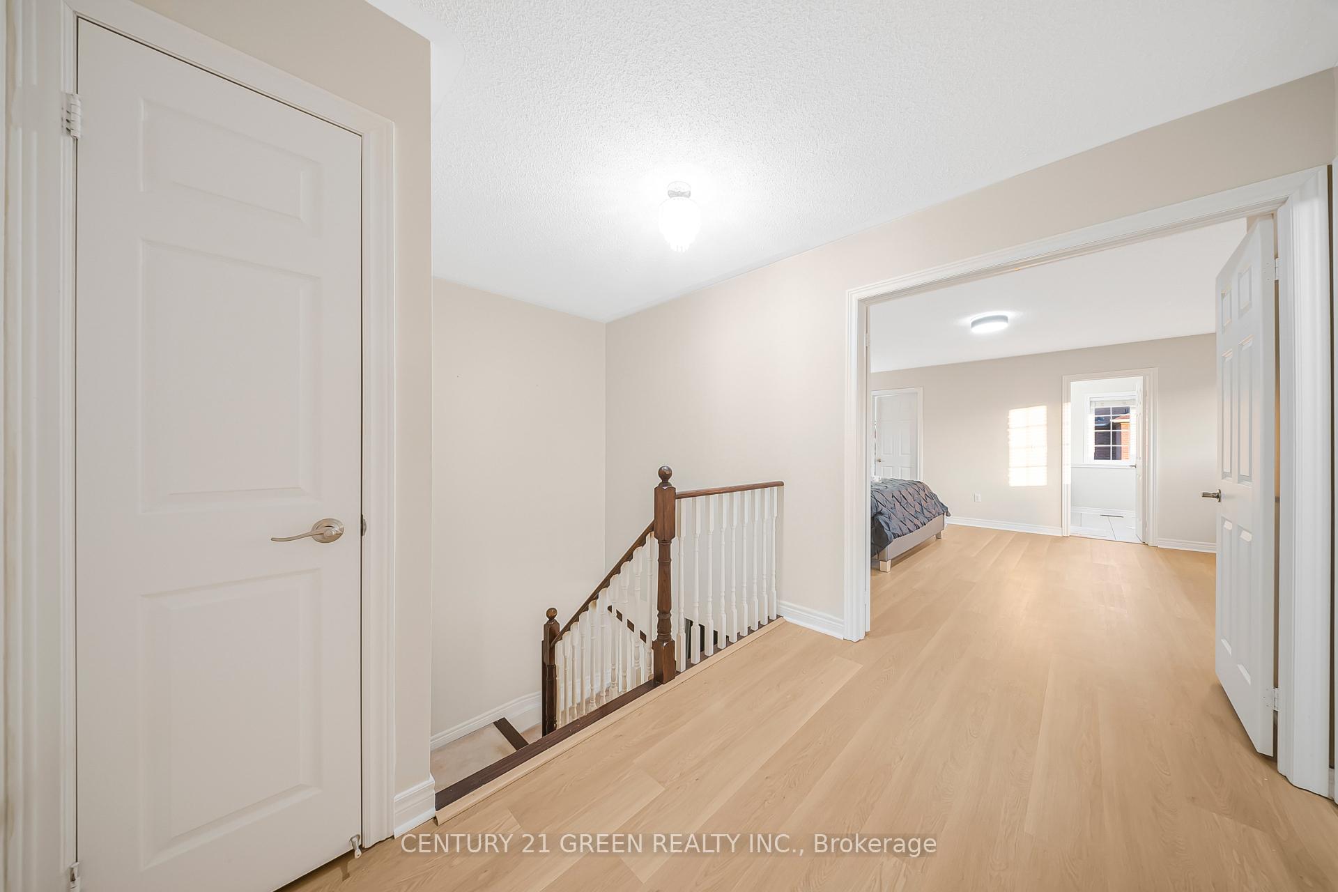 Photo 7 of 35 Samantha Crescent, Brampton, Sandringham-Wellington — HOMEH
