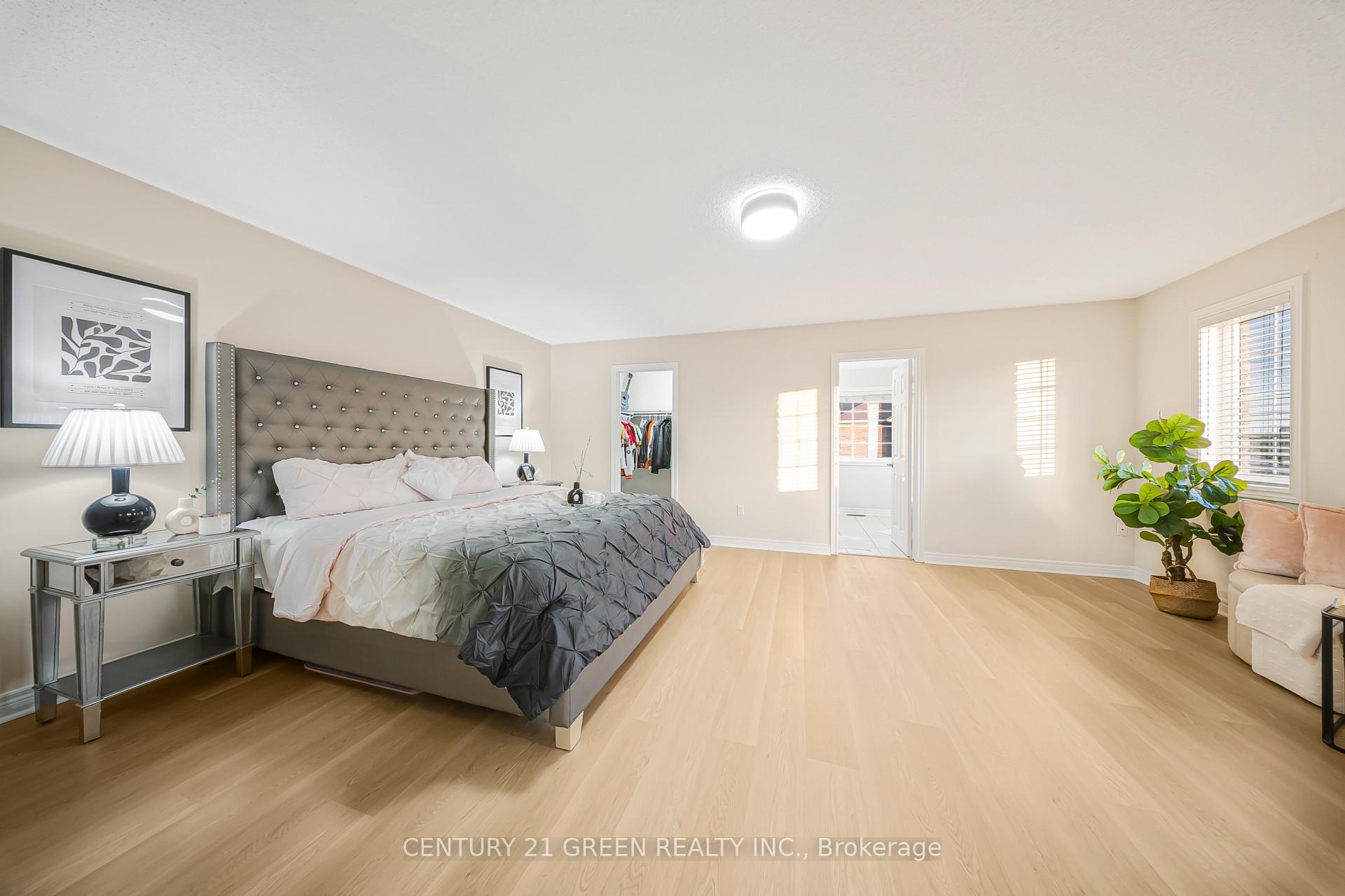 Photo 22 of 35 Samantha Crescent, Brampton, Sandringham-Wellington — HOMEH