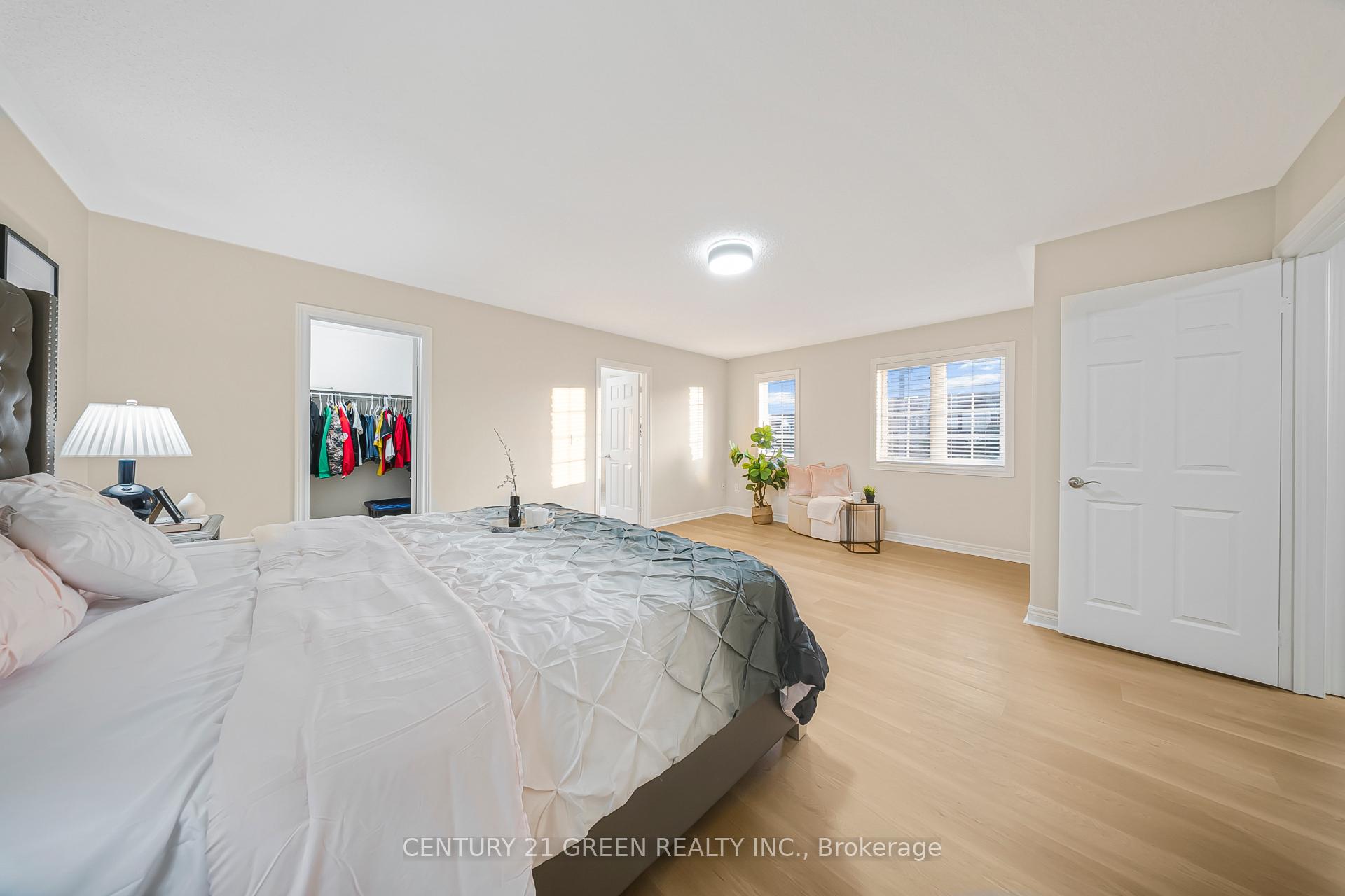 Photo 15 of 35 Samantha Crescent, Brampton, Sandringham-Wellington — HOMEH