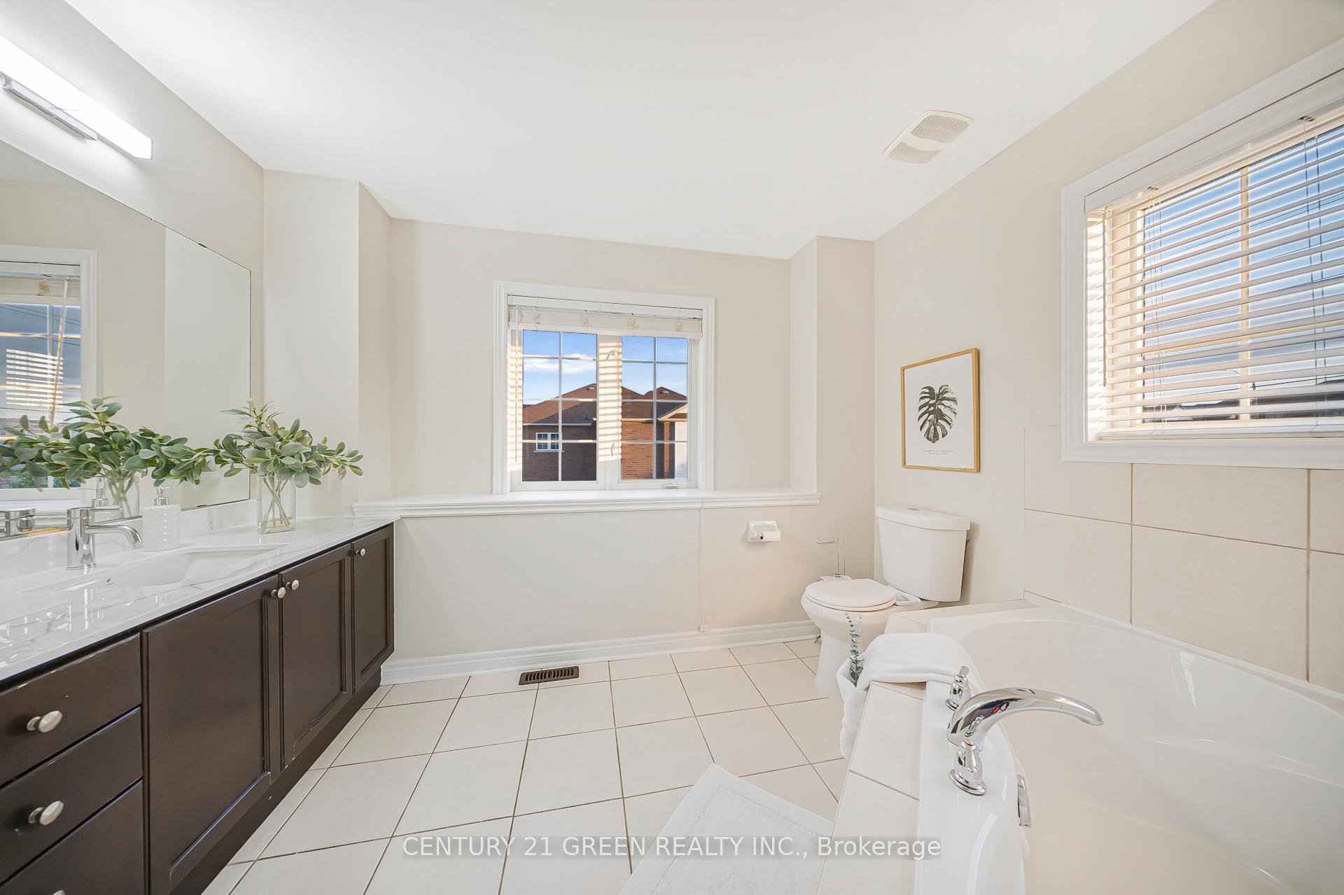 Photo 24 of 35 Samantha Crescent, Brampton, Sandringham-Wellington — HOMEH
