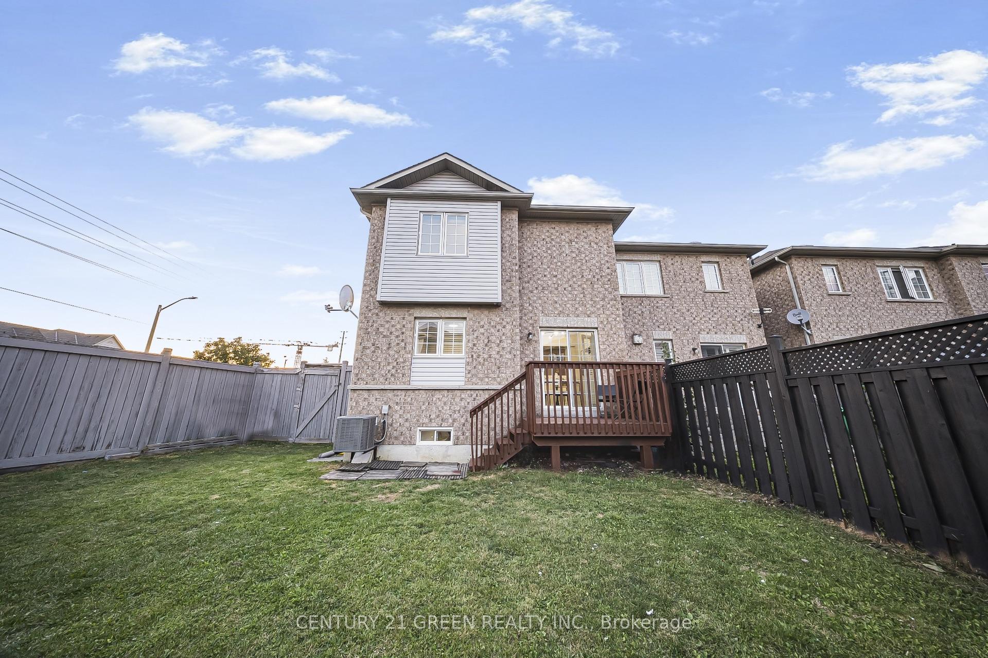 Photo 33 of 35 Samantha Crescent, Brampton, Sandringham-Wellington — HOMEH