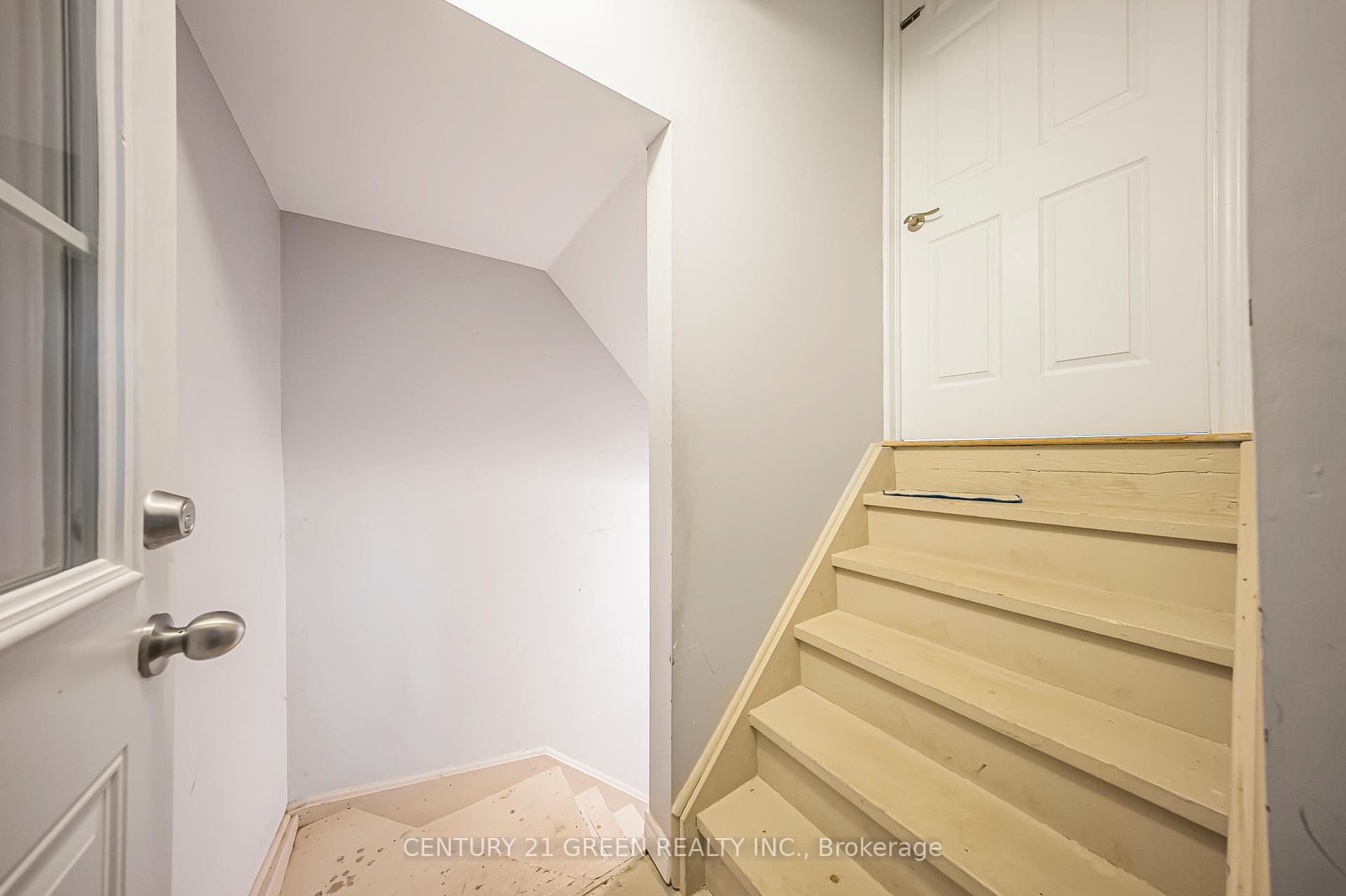 Photo 25 of 35 Samantha Crescent, Brampton, Sandringham-Wellington — HOMEH