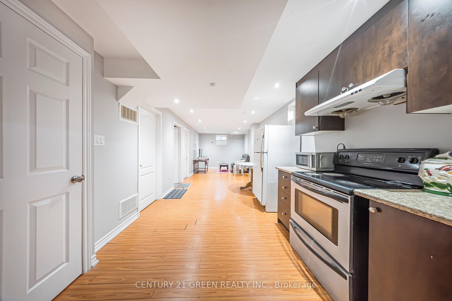 Photo 32 of 35 Samantha Crescent, Brampton, Sandringham-Wellington — HOMEH