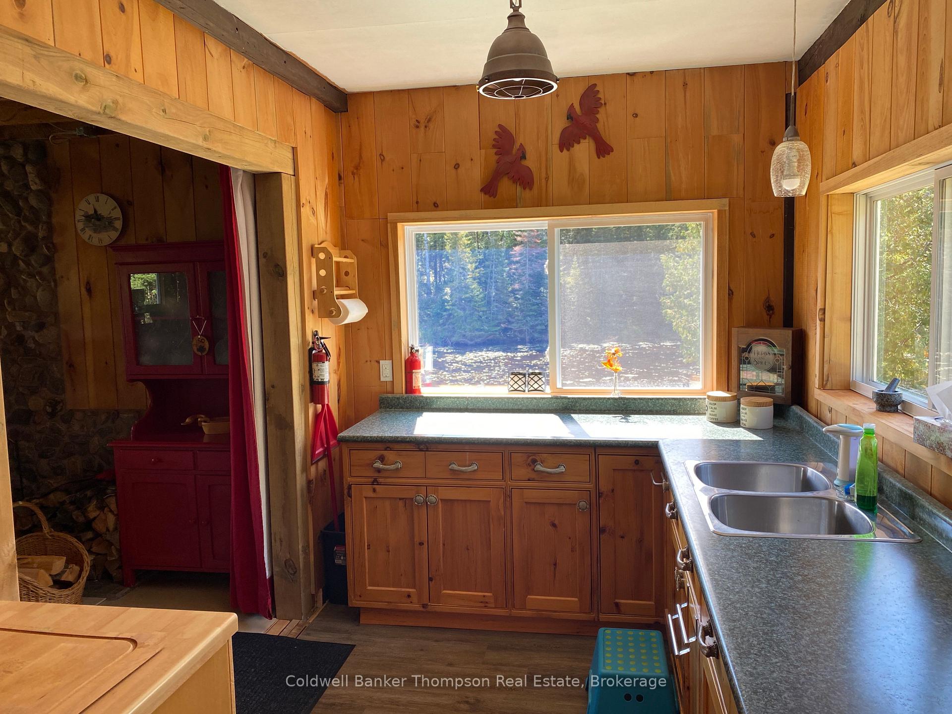 Photo 16 of 2013 Royston Road, Burk's Falls — HOMEH