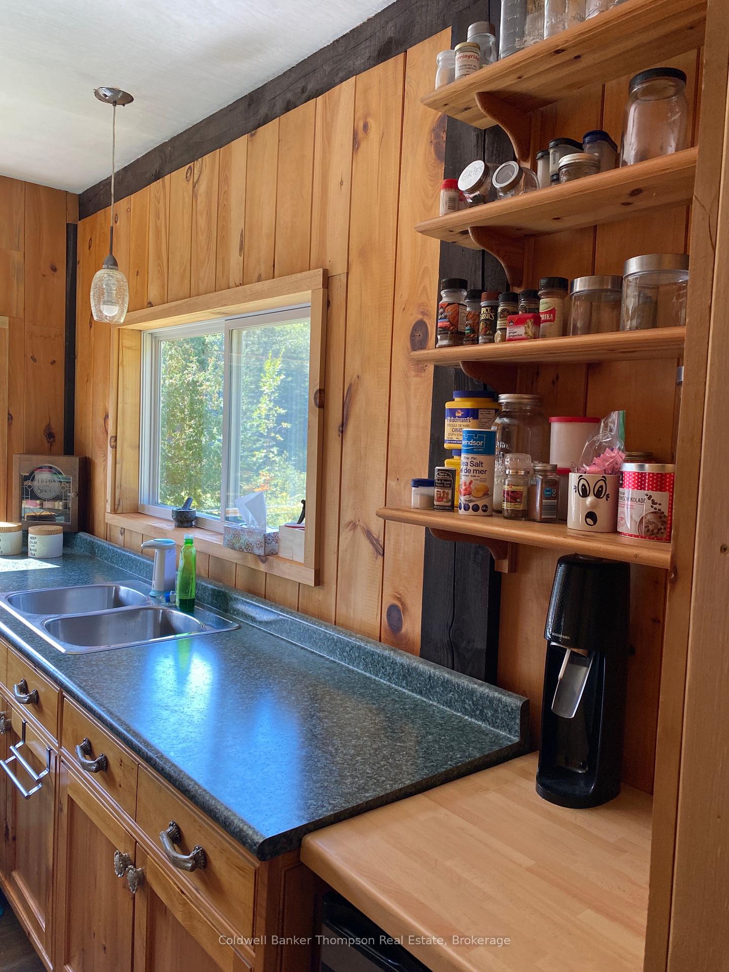 Photo 10 of 2013 Royston Road, Burk's Falls — HOMEH