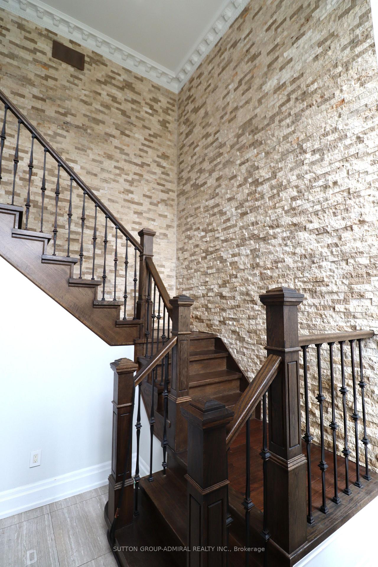 Photo 16 of 51 Michelle Drive, Vaughan, East Woodbridge — HOMEH