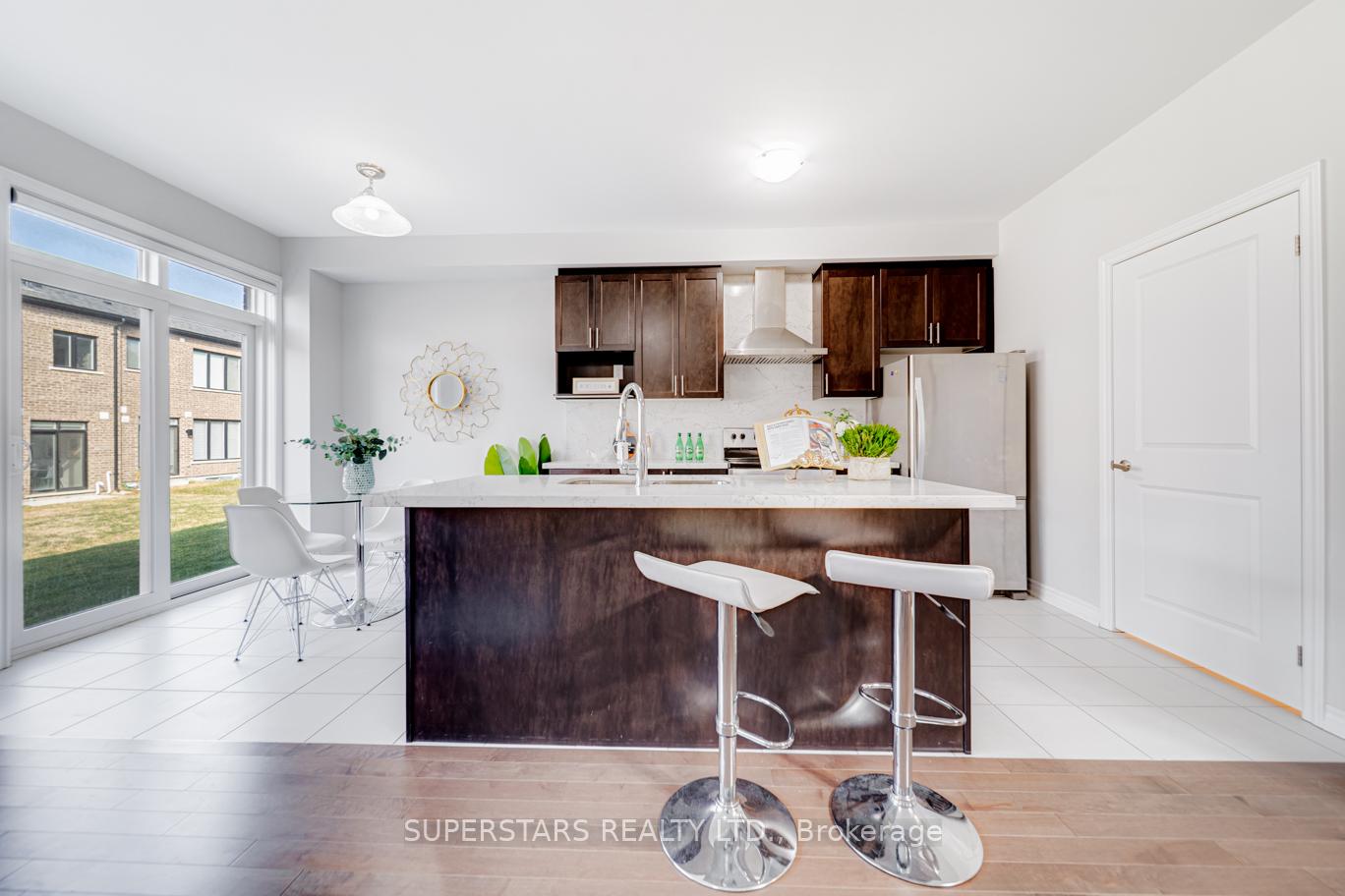 Photo 8 of 54 Harvey Bunker Crescent, Markham, Angus Glen — HOMEH