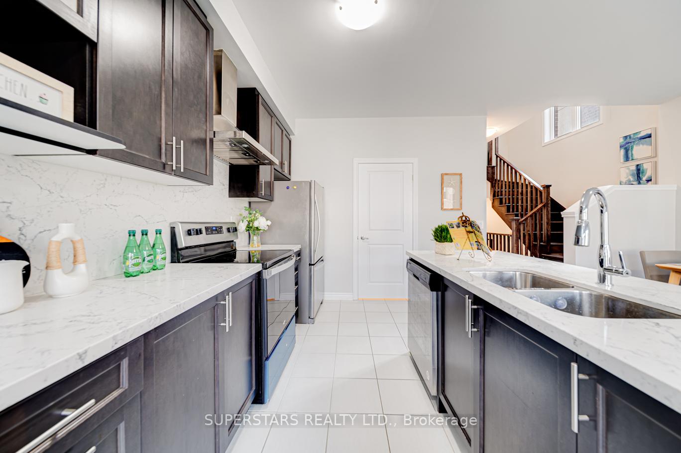 Photo 3 of 54 Harvey Bunker Crescent, Markham, Angus Glen — HOMEH