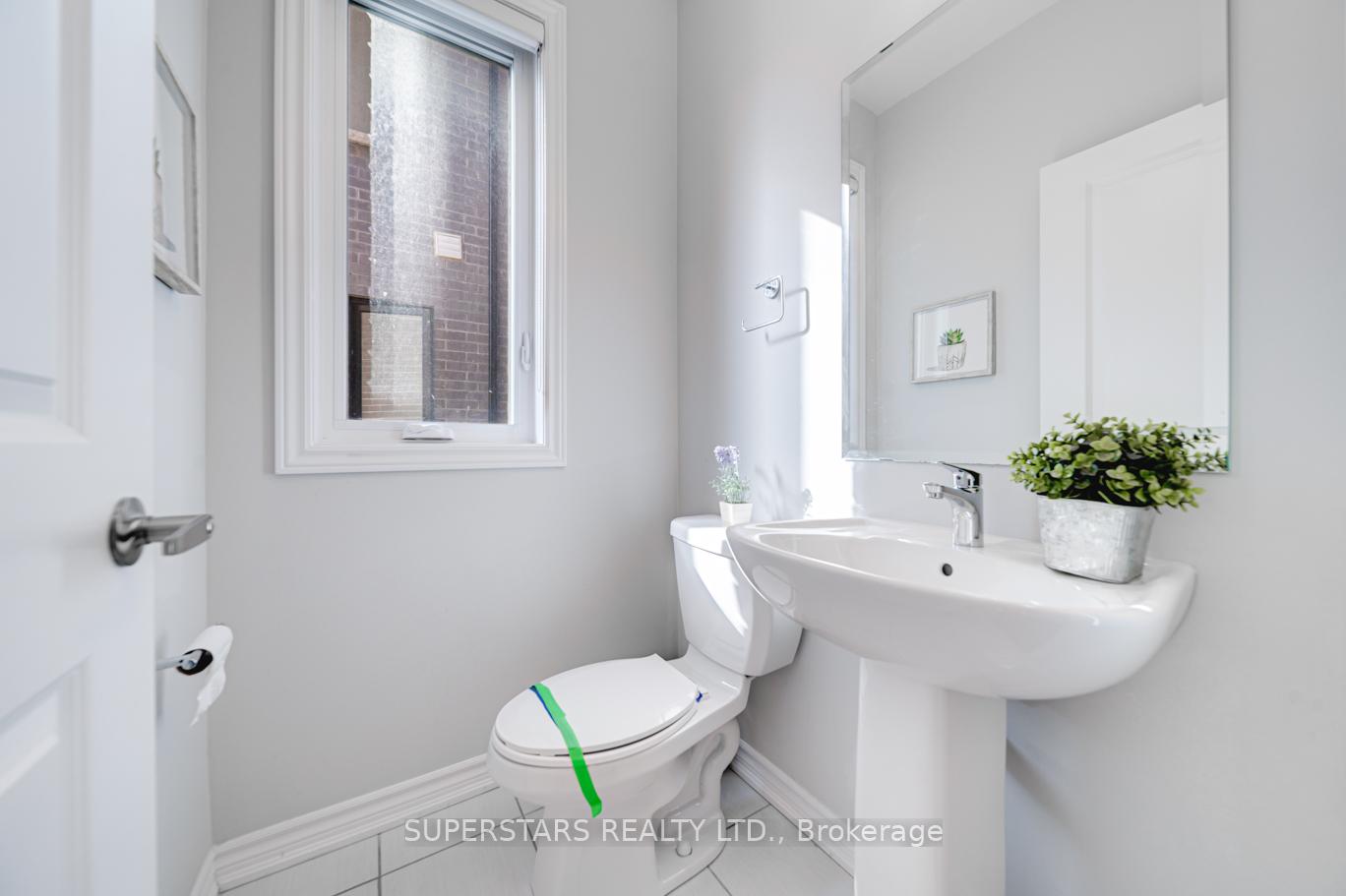 Photo 13 of 54 Harvey Bunker Crescent, Markham, Angus Glen — HOMEH