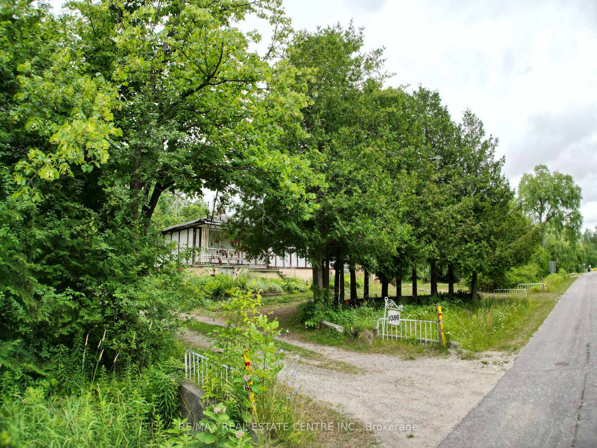 Photo 1 of 1086 Corner Avenue, Innisfil, Lefroy — HOMEH