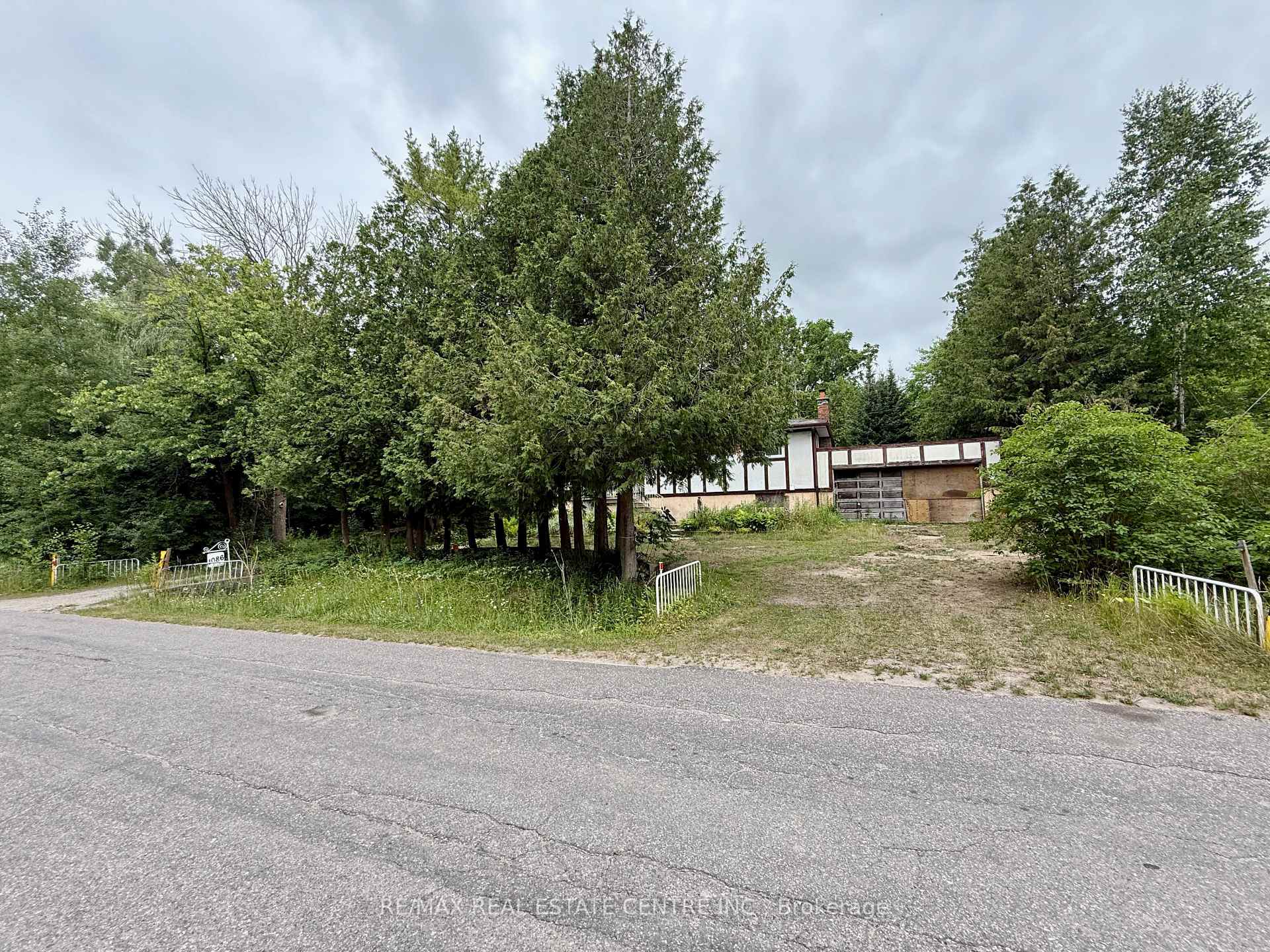 Photo 6 of 1086 Corner Avenue, Innisfil, Lefroy — HOMEH