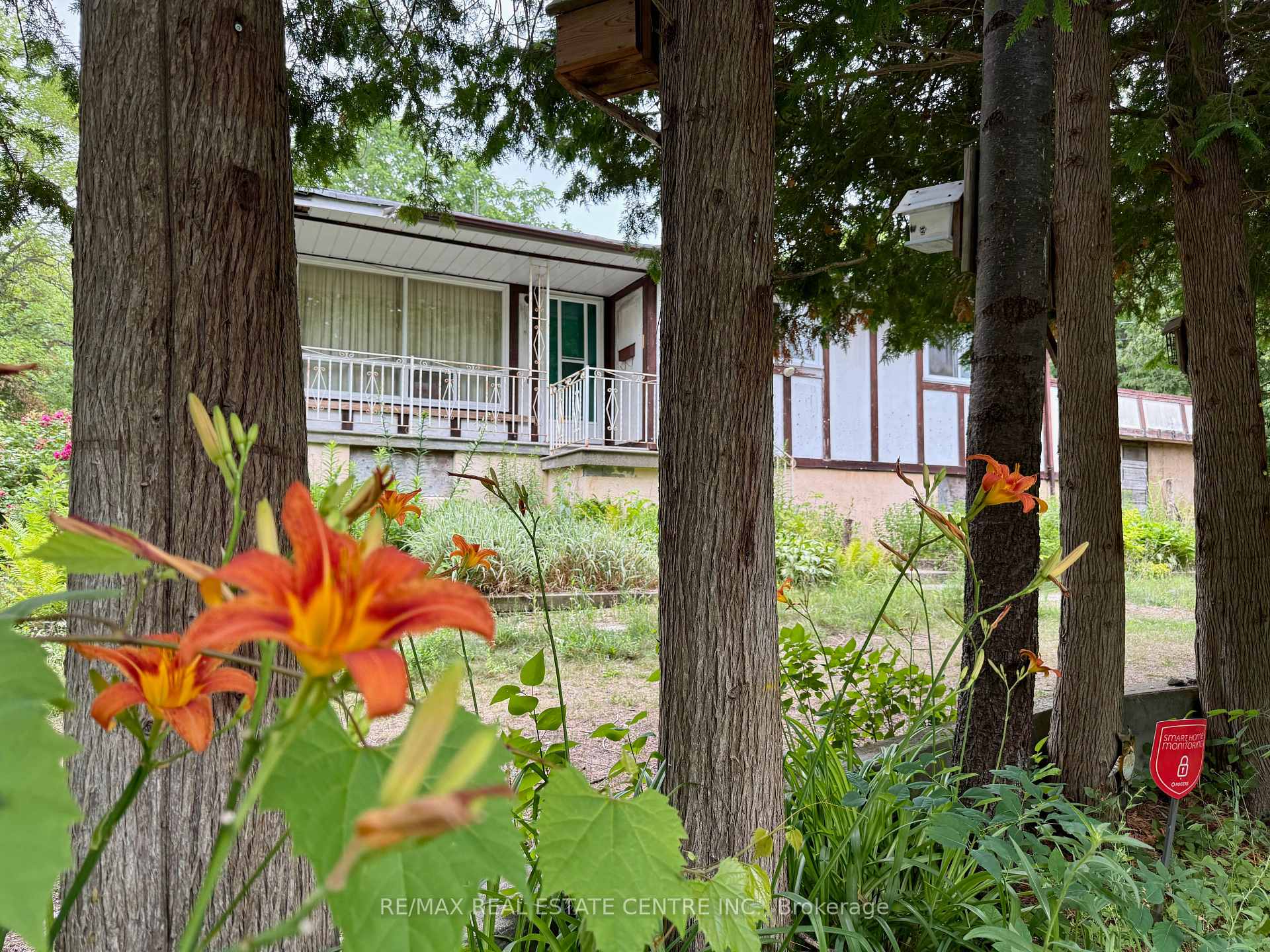 Photo 3 of 1086 Corner Avenue, Innisfil, Lefroy — HOMEH