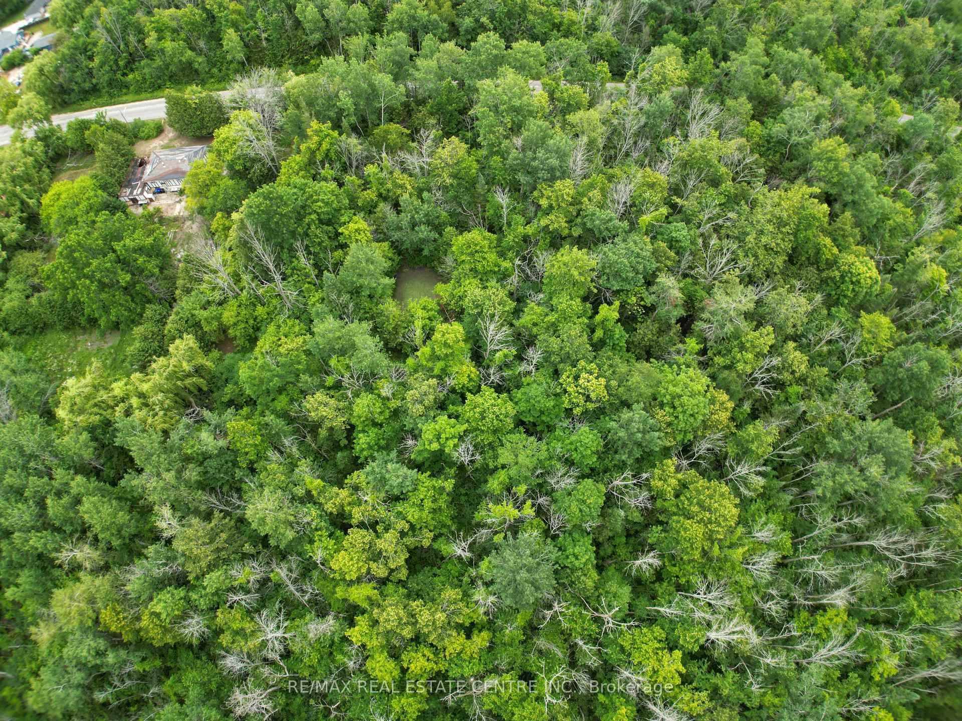 Photo 29 of 1086 Corner Avenue, Innisfil, Lefroy — HOMEH