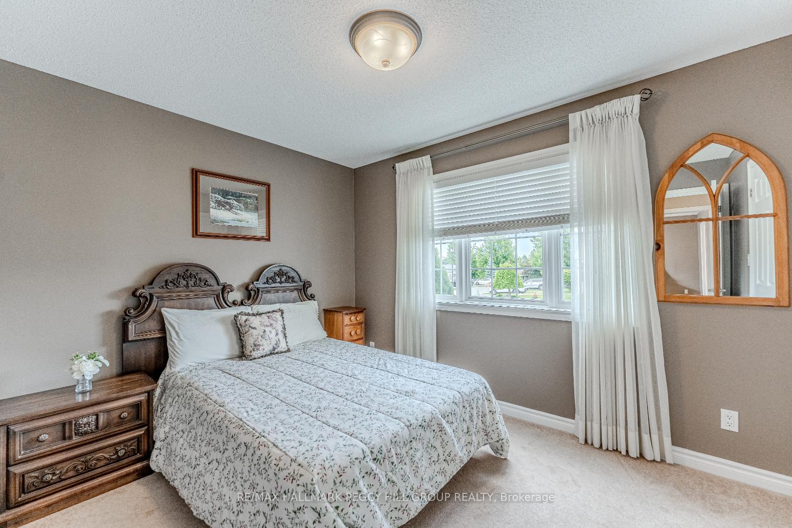 Photo 5 of 22 Trellis Lane, Innisfil, Rural Innisfil — HOMEH